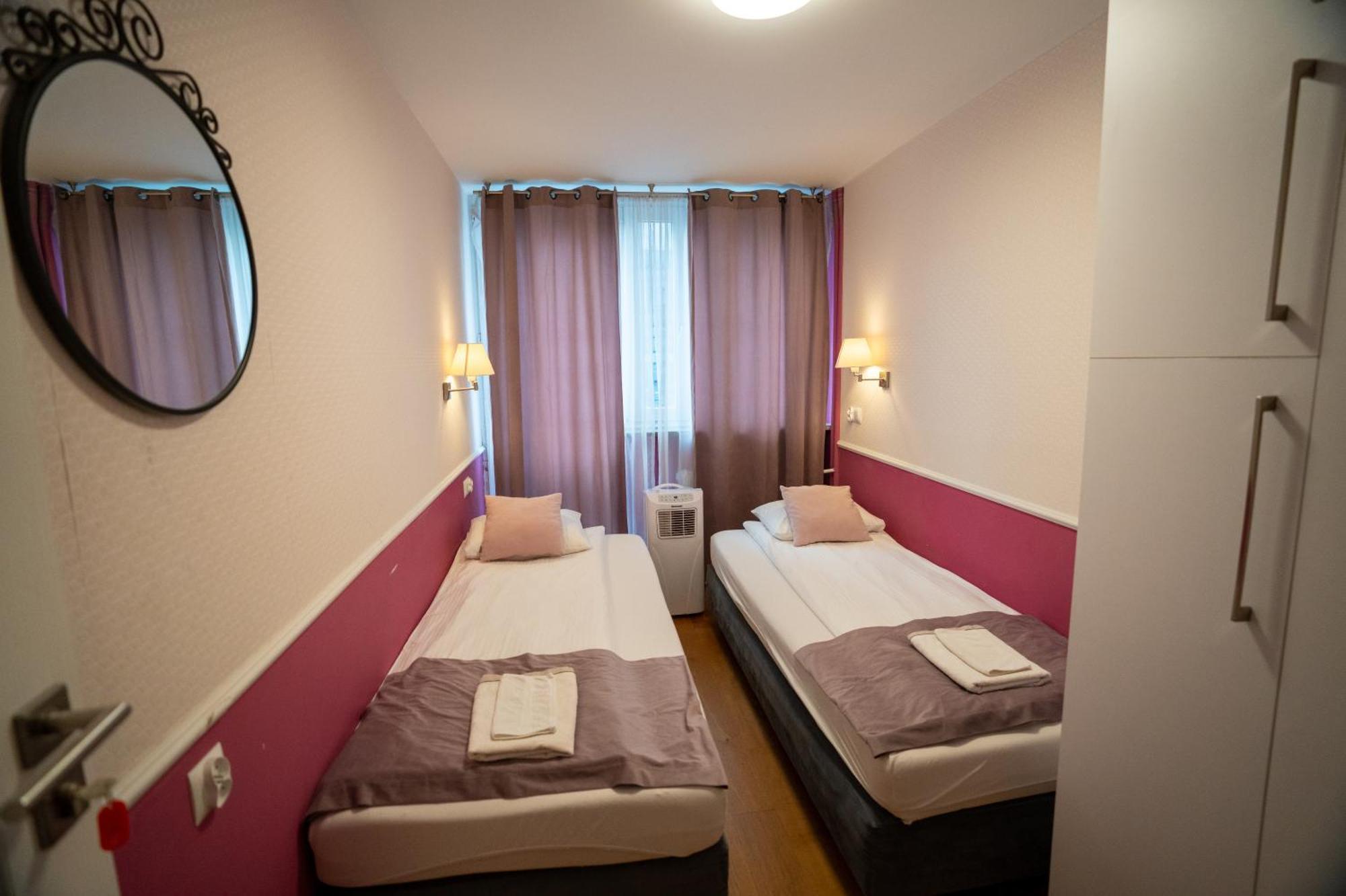 Apartament Hotel Grzybowska 9 Varsóvia Exterior foto